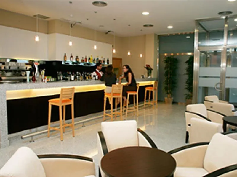 Bahia Almuñécar 4*,