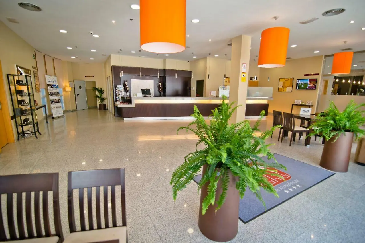 Bahia Almuñécar Otel